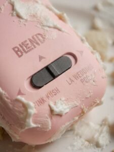 Pink Kush x LA Wedding Pop 2G Disposable Vape by Smoothie Bar Infusions Dual Chamber Device